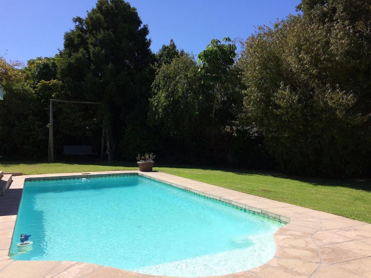 Camelot In Constantia Bed & Breakfast Cape Town Eksteriør bilde