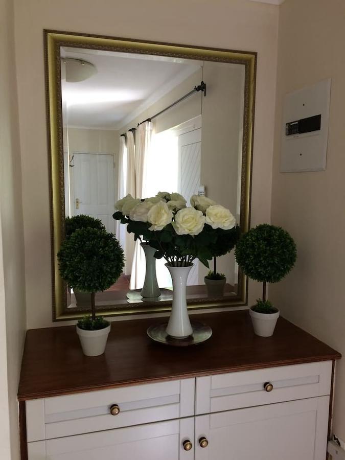 Camelot In Constantia Bed & Breakfast Cape Town Eksteriør bilde