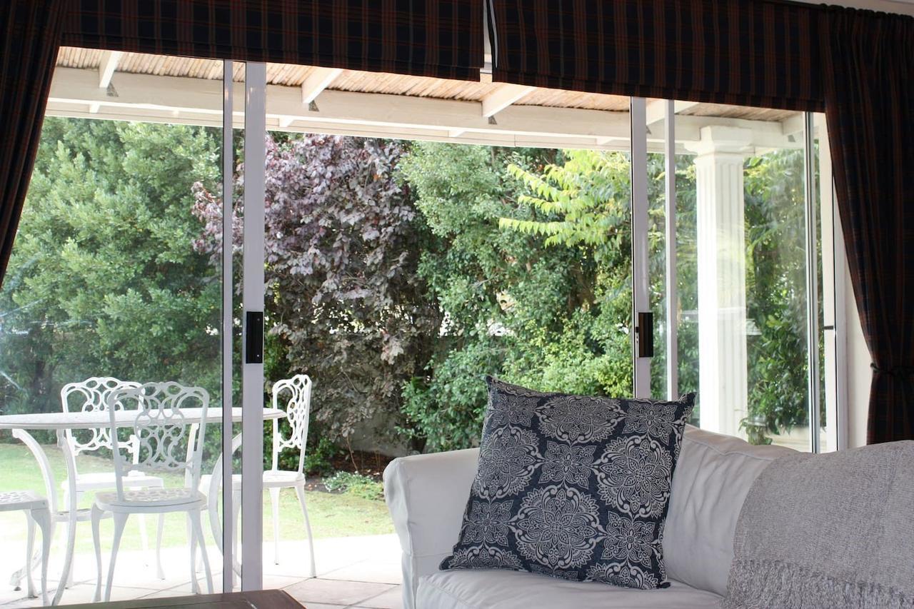 Camelot In Constantia Bed & Breakfast Cape Town Eksteriør bilde